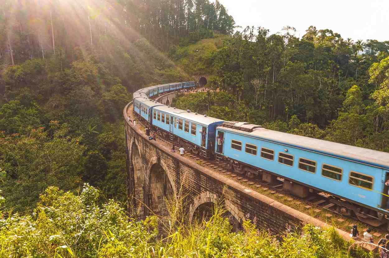 nine-arch-bridge-ella-sri-lanka